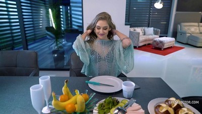 Блондинки, Минет, Молодые, Кончают в рот, Маленькие сиськи, Худые девушки, Большие члены, POV, Длинноволосые девушки, Tiffany Tatum, На полу, Блондинка, Длинный член, На члене, Сосет, Блонда сосет, Дрочка, Кончает,