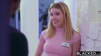 Блондинки, Минет, Натуральные сиськи, Наездницы, Большие сиськи, Мастурбация, Бритые письки, Раком, Большие члены, Любовницы, Межрасовое, Жесткий, Глубокая глотка, Поцелуи, На природе, Красивые сиськи, Длинноволосые девушки, Freya Mayer, Большой черный член, Блондинка с негром, Ебутся у бассейна, Бурный оргазм, Сосет черный хуй, Черный член в пизде, Насадил на член, Черный хер, Длинный черный член, Черный болт, Черный толстый член, Толстый черный член,