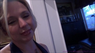 Блондинки, Большие сиськи, Зрелые, Камшот, Минет, С сыном,