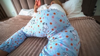 Блондинки, Измена, Мастурбирует, Молодые, С дочкой,