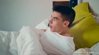 ЖМЖ, Большие сиськи, Блондинки, Учит трахаться, С матерью, С дочерью, Кончил на лицо, В спальне,