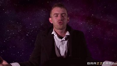 Шатенки, Большие члены, На матрасе, На каблуках, Кончил на лицо,