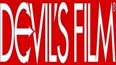 В одежде, По месту, Рыжие, Волосатые, Лесбиянки, Мастурбация, Оральный, Кунилингус, Женский оргазм, В офисе, В колготках,