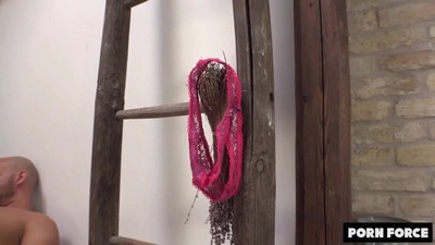 Брюнетки, Сквиртинг, В чулках, Зрелые женщины, Мамки, Зрелые в чулках, Женский оргазм,