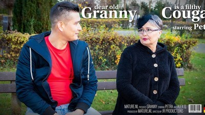 В одежде, Старухи, Толстые, Большие жопы, Большие сиськи, В чулках, Старые с молодыми, Большие натуральные сиськи, Зрелые в чулках,